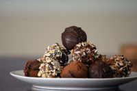 easy-decadent-truffles-recipe_17301